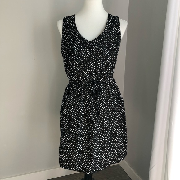 BeBop Dresses & Skirts - Bebop sleeveless black dress with hearts